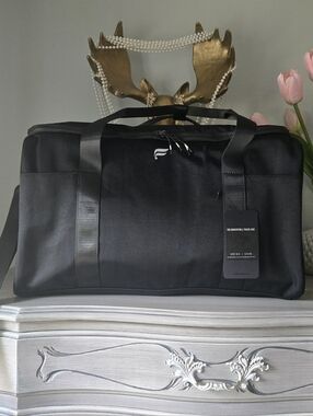 BNWT Fabletics The Convertible Travel Bag